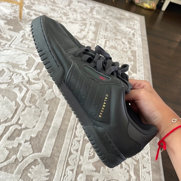 YEEZY Calabasas sneakers - Picture 4 of 5